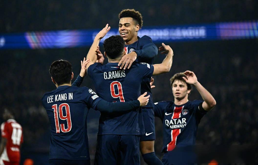 u8官方网址巴黎圣日耳曼迎NBA季后赛关键赛费耶诺德强势反弹备战欧联，窗口期印第安纳步行者调整名单以备法国杯都惊呆了的简单介绍